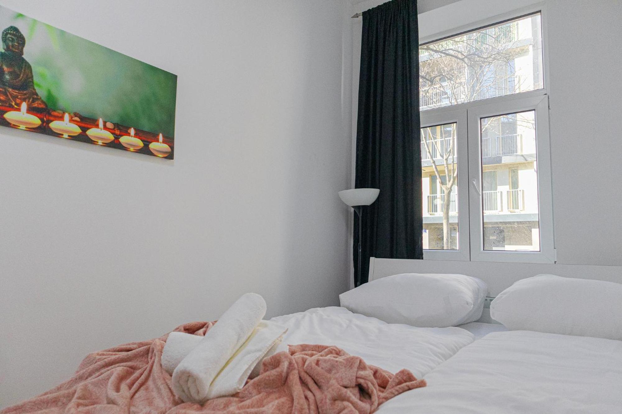 Affordable 5-Br Shared Apartment / Enkplatz U3 Getaway Vienna Esterno foto